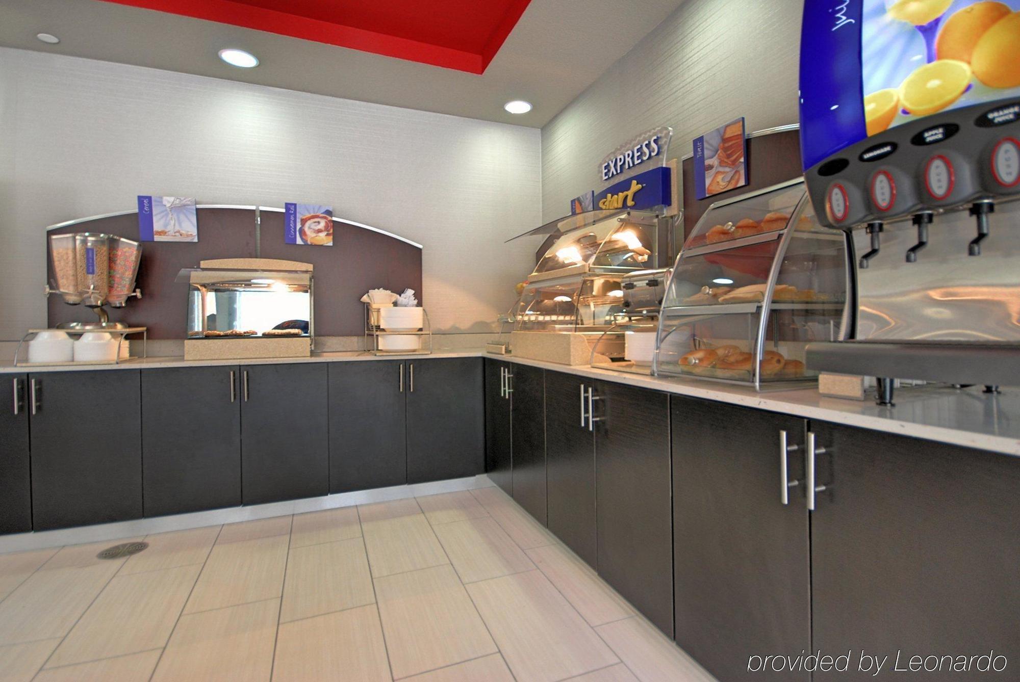 Holiday Inn Express And Suites Oklahoma City North By Ihg Exterior photo